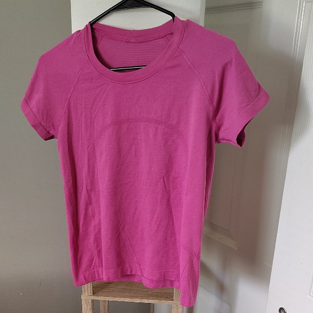 lululemon athletica Pink Short Sleeve Tee